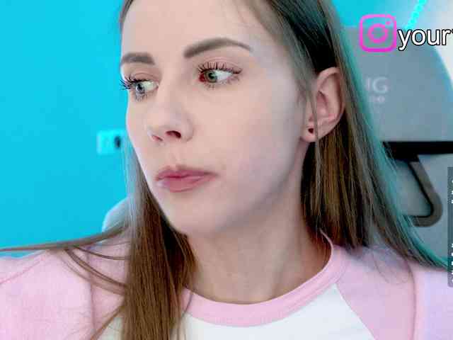 VikkiExtraCheese webcam