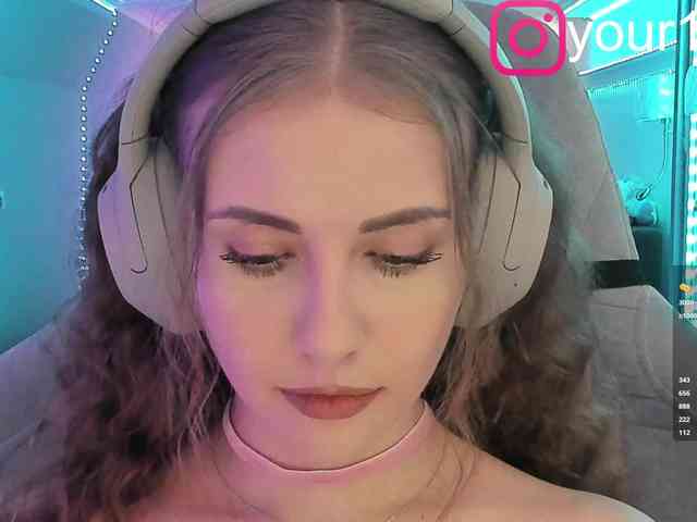 VikkiExtraCheese webcam