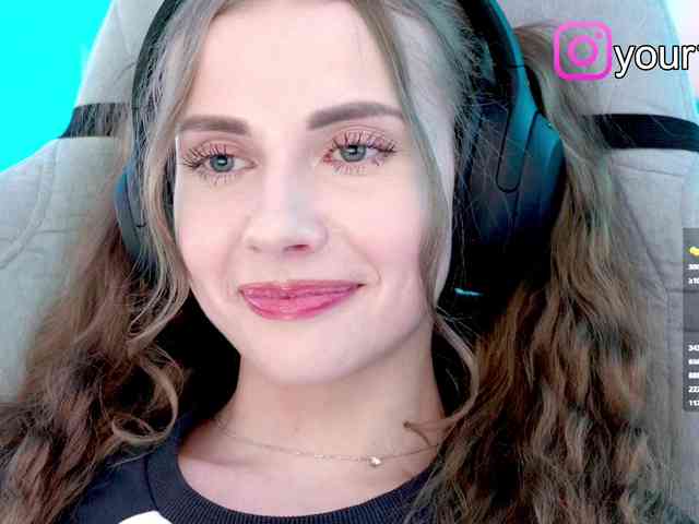 VikkiExtraCheese webcam