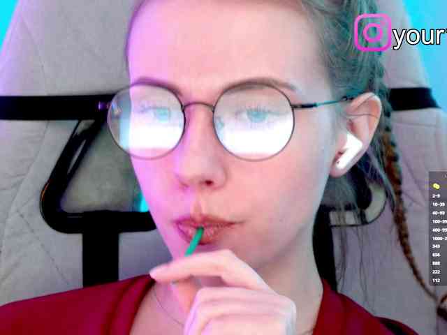 VikkiExtraCheese webcam