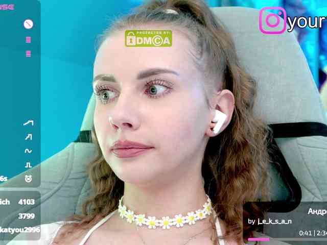 VikkiExtraCheese webcam