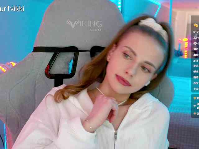 VikkiExtraCheese webcam