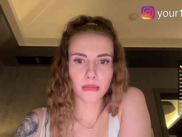 VikkiExtraCheese webcam