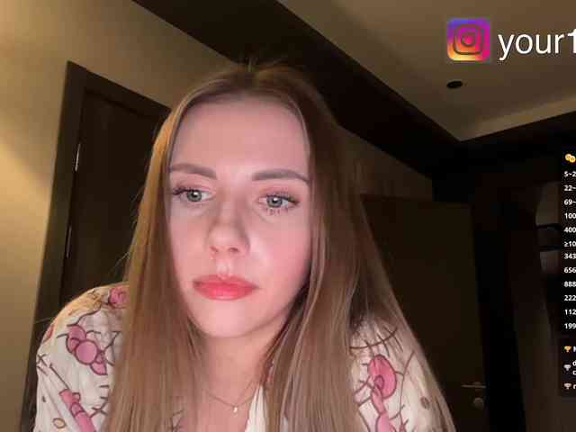 VikkiExtraCheese webcam