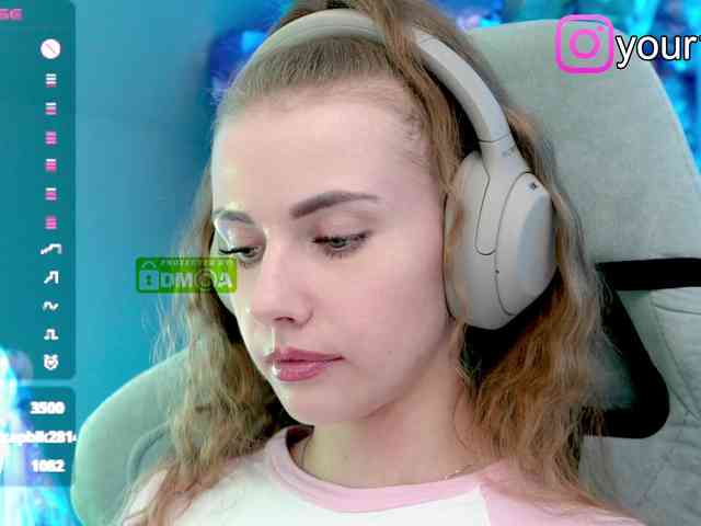 VikkiExtraCheese webcam