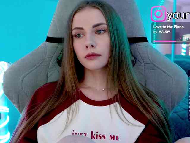 VikkiExtraCheese