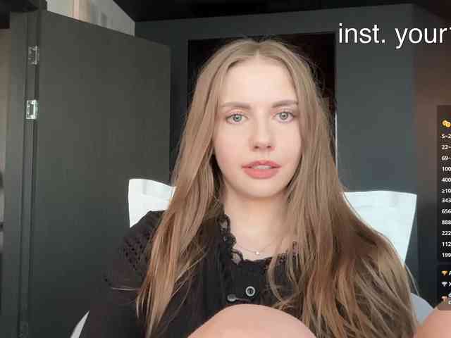 VikkiExtraCheese webcam