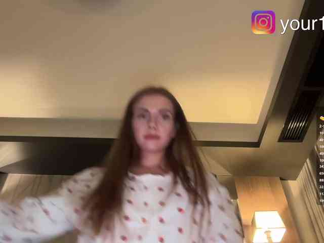 VikkiExtraCheese webcam