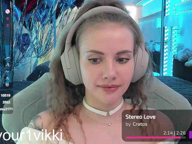 -VikkiL0vesCheese-