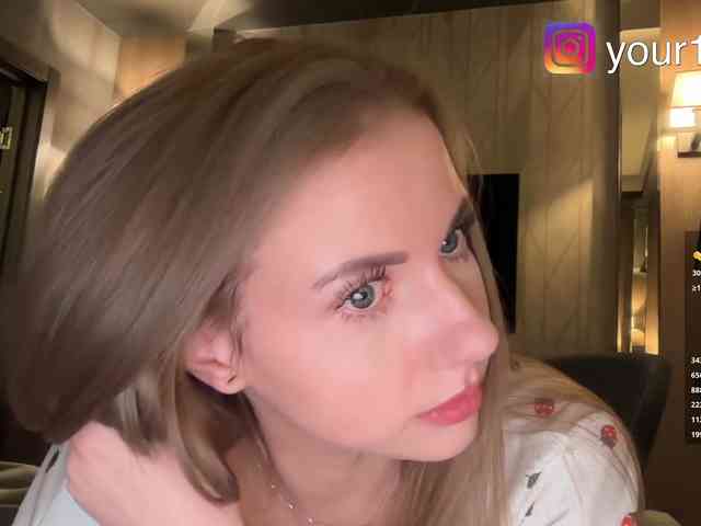 VikkiExtraCheese webcam