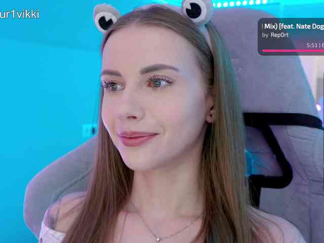 VikkiExtraCheese webcam