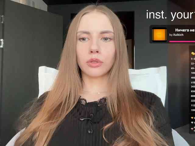 VikkiExtraCheese webcam