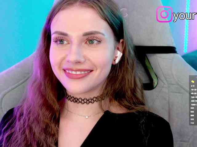 VikkiExtraCheese webcam