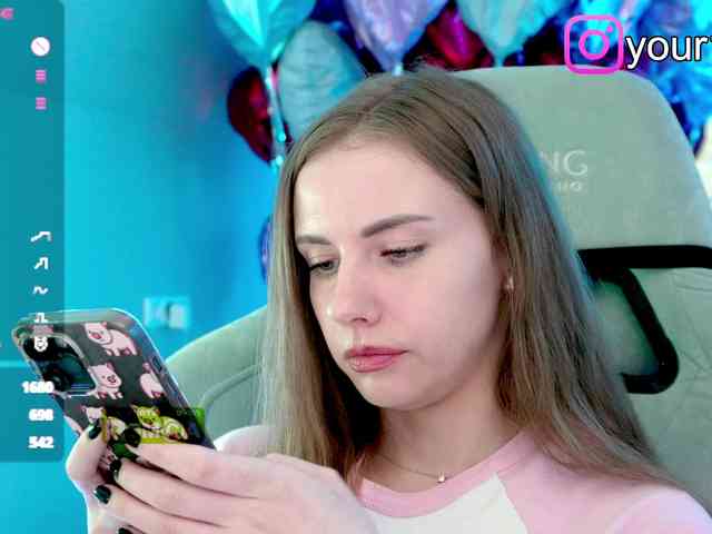 VikkiExtraCheese webcam