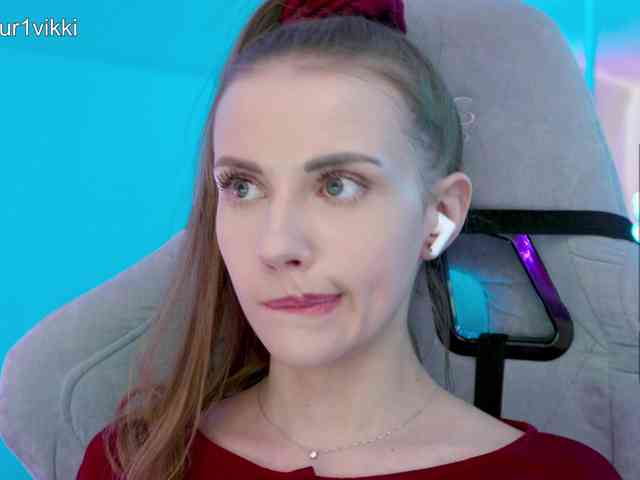 VikkiExtraCheese webcam