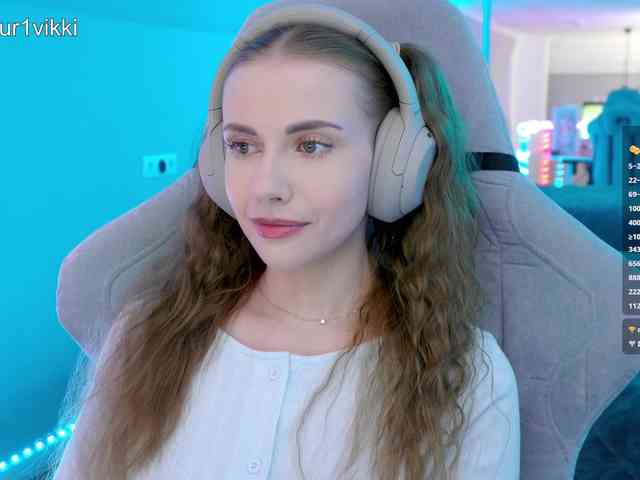 VikkiExtraCheese webcam