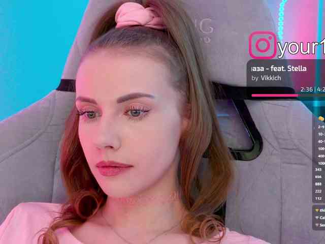 VikkiExtraCheese webcam