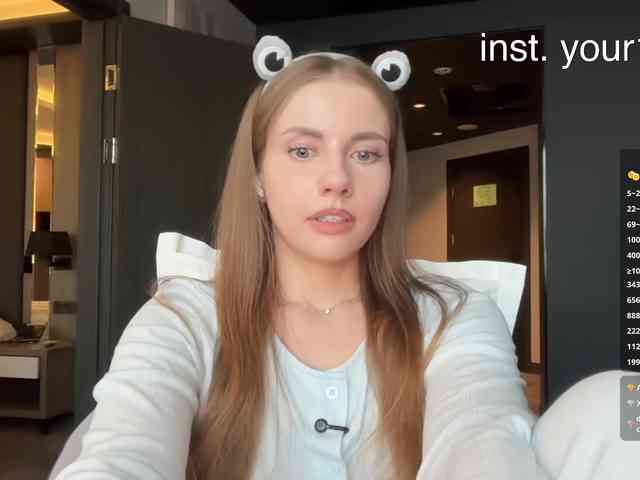 VikkiExtraCheese webcam