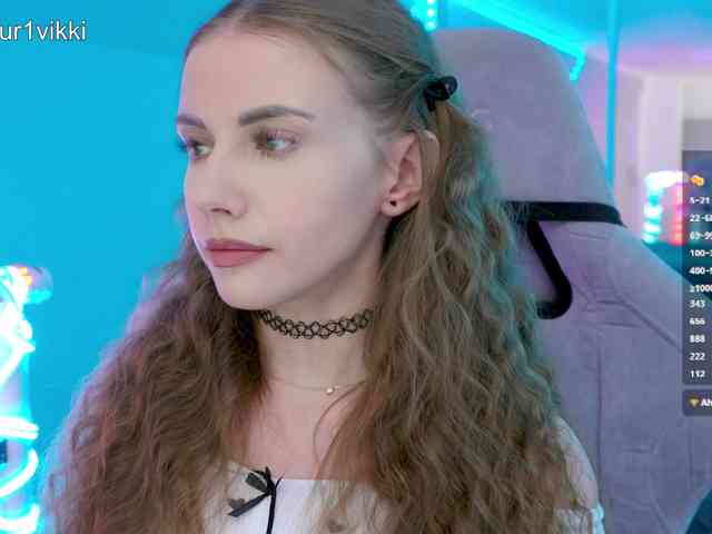 VikkiExtraCheese webcam