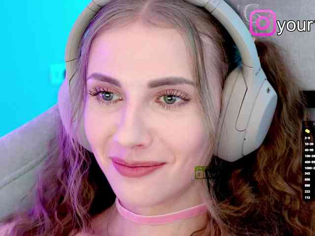 VikkiExtraCheese webcam