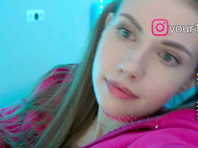 -VikkiL0vesCheese- -VikkiL0vesCheese-