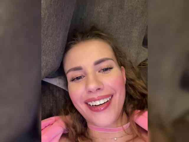 -VikkiL0vesCheese-