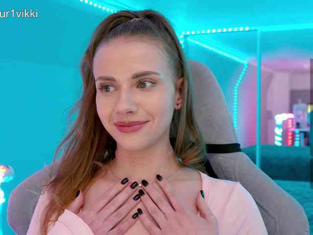 VikkiExtraCheese webcam