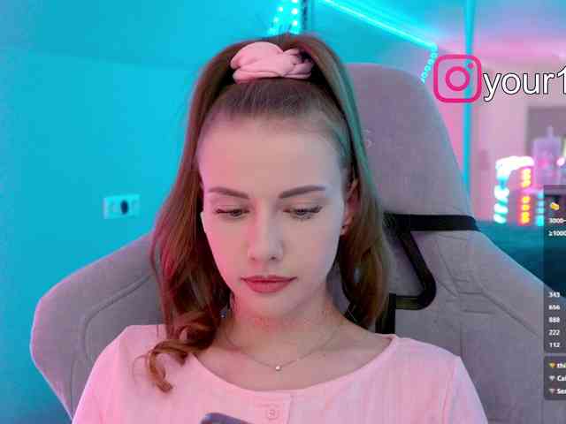 VikkiExtraCheese webcam