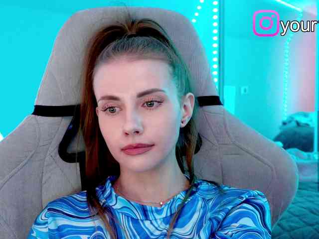 VikkiExtraCheese webcam