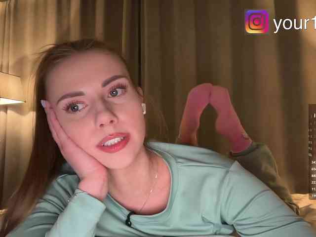 VikkiExtraCheese webcam