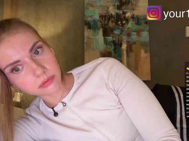 VikkiExtraCheese webcam