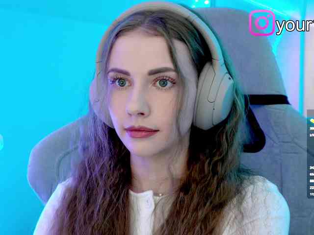 VikkiExtraCheese webcam