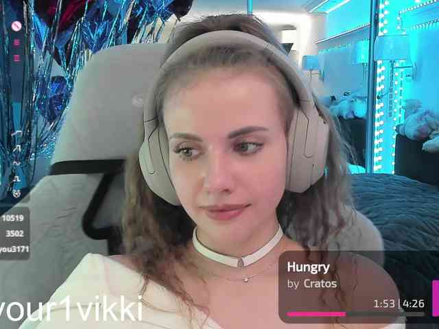 VikkiExtraCheese webcam