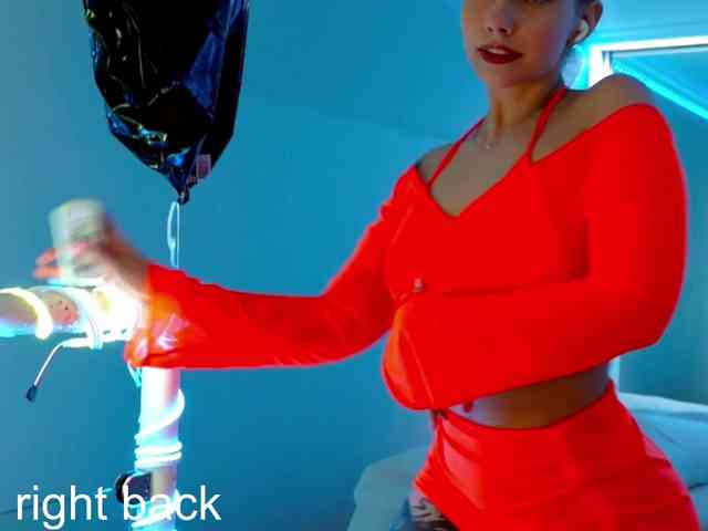 VikkiExtraCheese webcam