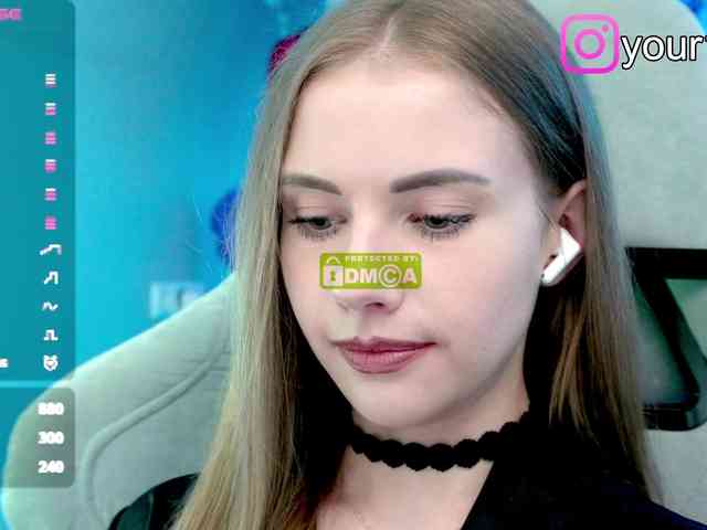 VikkiExtraCheese webcam