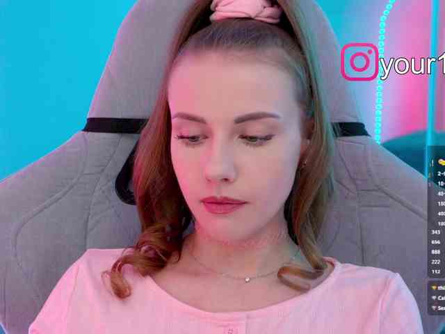 VikkiExtraCheese webcam