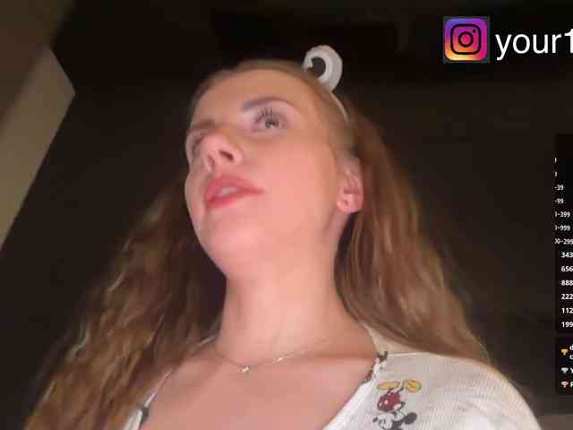 VikkiExtraCheese webcam