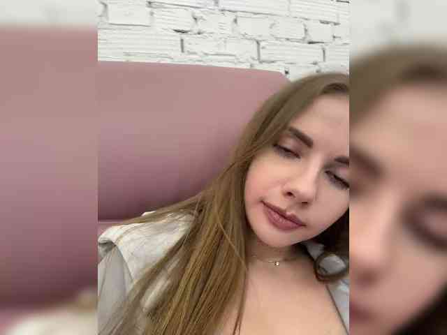 VikkiExtraCheese webcam