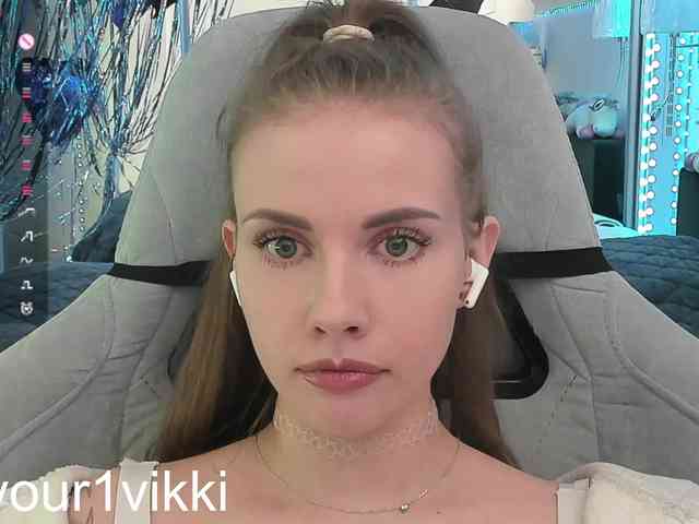 VikkiExtraCheese webcam