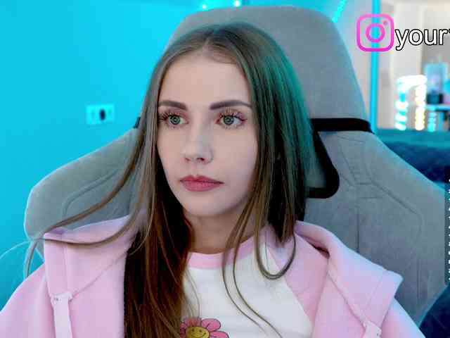 VikkiExtraCheese webcam