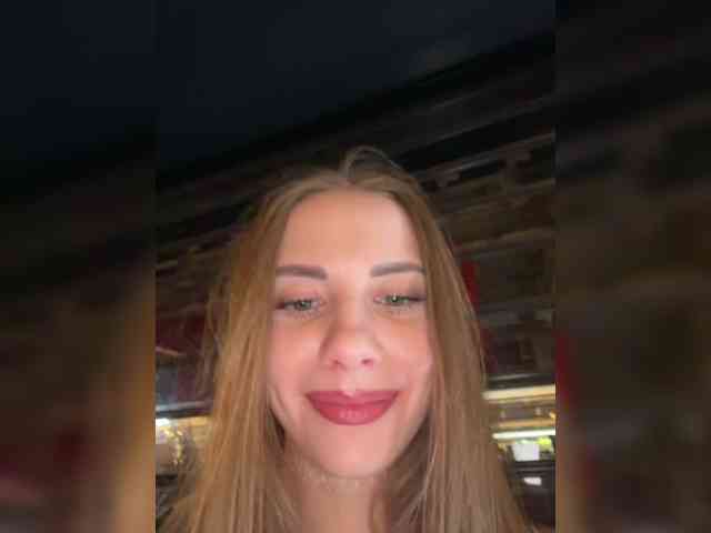 -VikkiL0vesCheese-