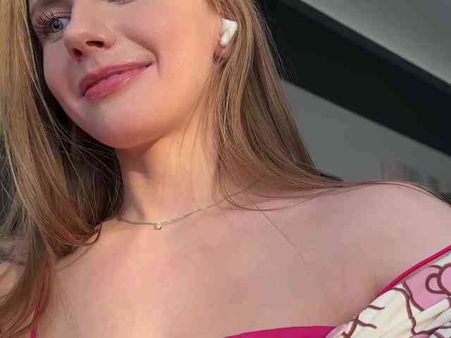 VikkiExtraCheese webcam