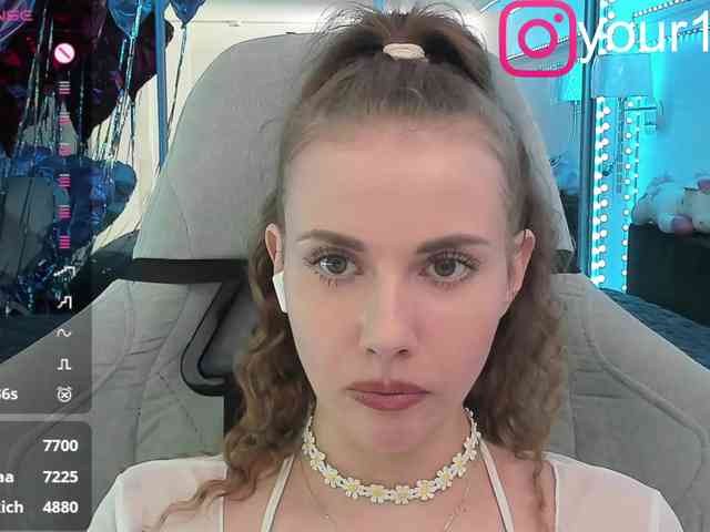 VikkiExtraCheese webcam