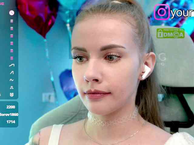 nude amateur -VikkiL0vesCheese-