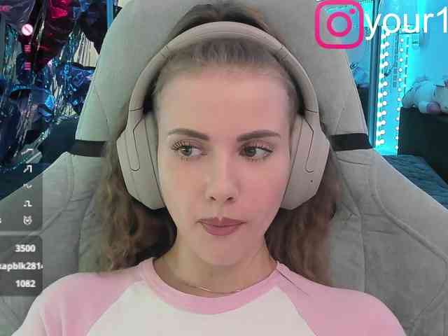 VikkiExtraCheese webcam