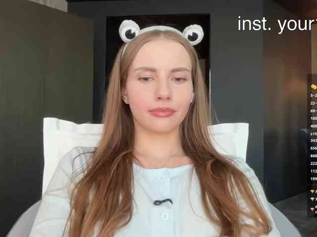 VikkiExtraCheese webcam