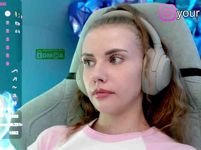 VikkiExtraCheese webcam