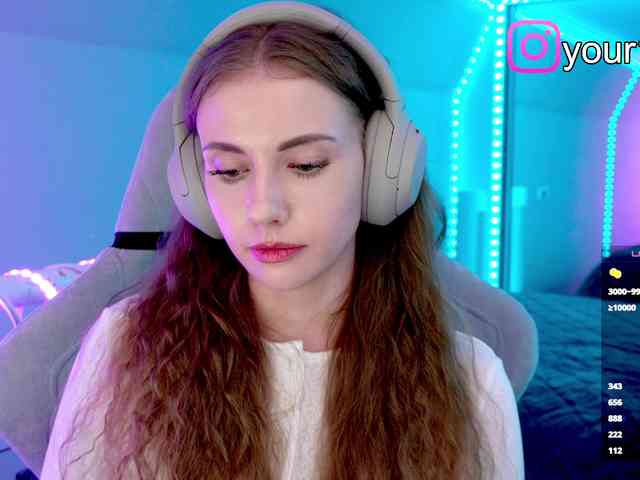 -VikkiL0vesCheese- -VikkiL0vesCheese-