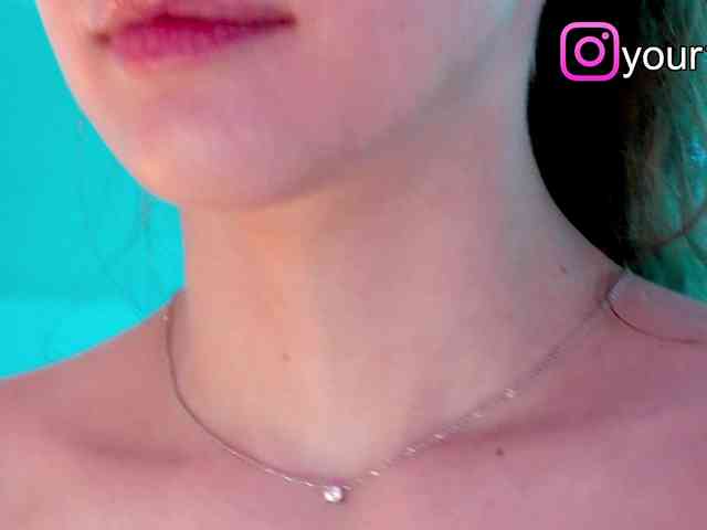 VikkiExtraCheese webcam