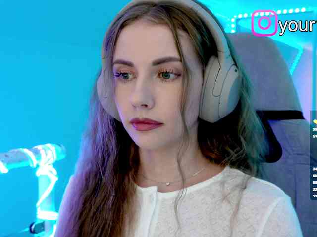 VikkiExtraCheese webcam